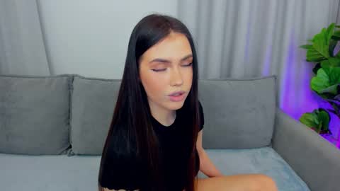 Snapshot of sexyangeloux chatting on February 11, 2026, 8:03 pm Lou online show from February 11, 2026, 8:03 pm