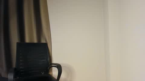 Aru online show from October 23, 2025, 11:31 am