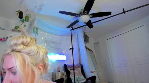 Snapshot of sexyashley_21 chatting on January 17, 2025, 6:26 am Ashley Teal online show from January 17, 2025, 6:26 am