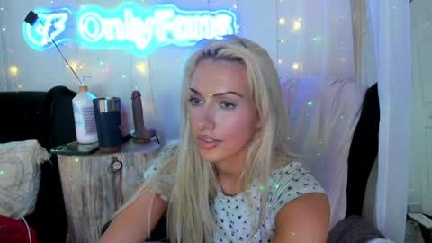 Snapshot of sexyashley_21 chatting on February 8, 2025, 5:18 am Ashley Teal online show from February 8, 2025, 5:18 am