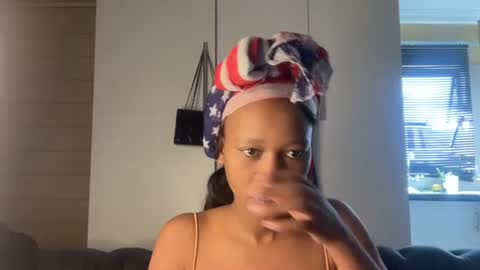 sexyasszeeee online show from March 16, 2026, 8:51 am