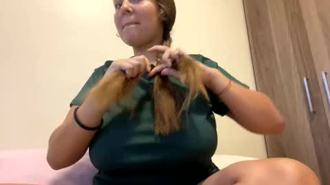 Snapshot of sexyayo666 chatting on September 10, 2025, 5:02 pm ALAYA  online show from September 10, 2025, 5:02 pm
