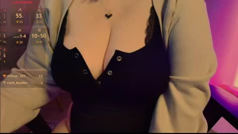 Snapshot of sexybichette chatting on April 14, 2026, 1:33 am Bichette online show from April 14, 2026, 1:33 am