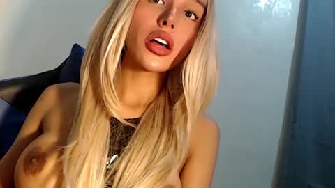 Seraphina Blaze online show from March 5, 2025, 10:22 am