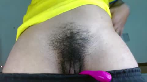 Snapshot of sexyboy_bigclit chatting on October 8, 2025, 5:43 pm Iker online show from October 8, 2025, 5:43 pm