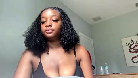 Sexybrowngirl online show from December 18, 2025, 6:03 pm