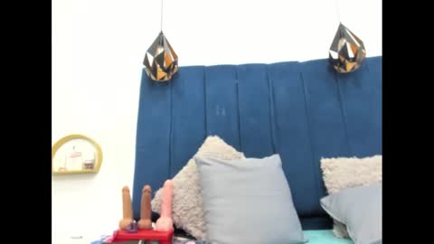 sexybrown_2005 online show from February 21, 2025, 10:37 pm