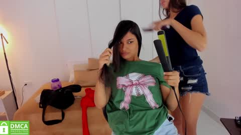 Snapshot of sexychanell_18 chatting on December 30, 2024, 3:46 pm chanell and yina online show from December 30, 2024, 3:46 pm