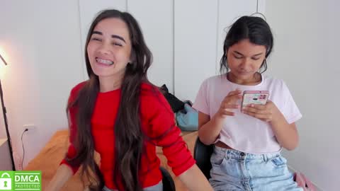 Snapshot of sexychanell_18 chatting on January 6, 2025, 3:51 pm chanell and yina online show from January 6, 2025, 3:51 pm