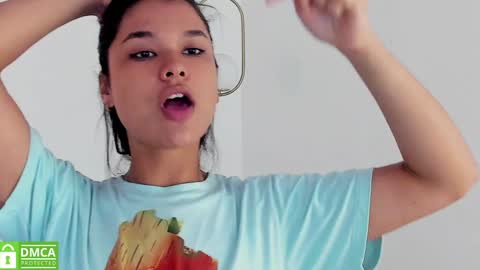 Snapshot of sexychanell_18 chatting on January 7, 2025, 6:45 pm chanell and yina online show from January 7, 2025, 6:45 pm