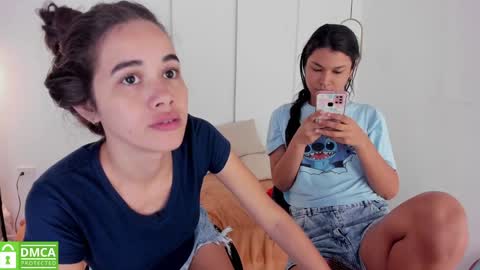 Snapshot of sexychanell_18 chatting on January 8, 2025, 6:41 pm chanell and yina online show from January 8, 2025, 6:41 pm