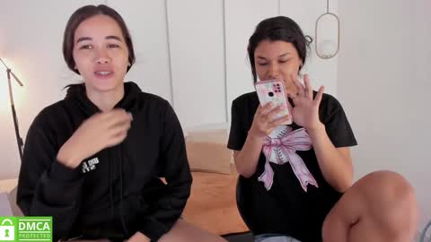 Snapshot of sexychanell_18 chatting on January 9, 2025, 12:41 pm chanell and yina online show from January 9, 2025, 12:41 pm