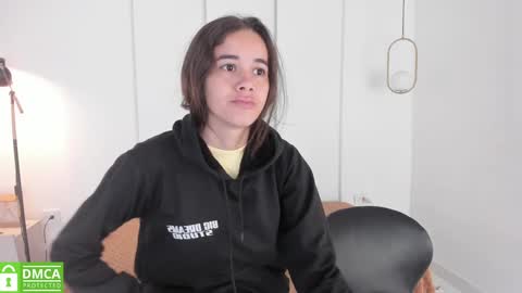 Snapshot of sexychanell_18 chatting on January 23, 2025, 12:41 pm chanell and yina online show from January 23, 2025, 12:41 pm