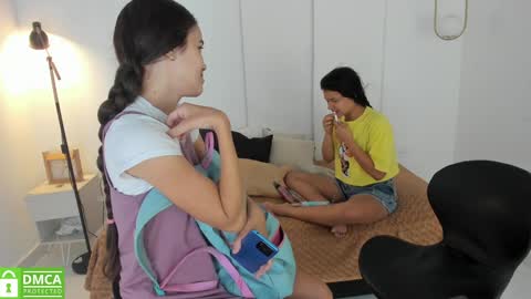 Snapshot of sexychanell_18 chatting on January 24, 2025, 12:41 pm chanell and yina online show from January 24, 2025, 12:41 pm