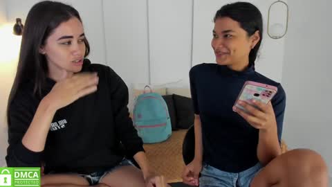 Snapshot of sexychanell_18 chatting on January 25, 2025, 12:47 pm chanell and yina online show from January 25, 2025, 12:47 pm