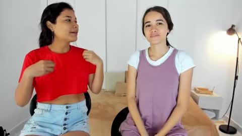 Snapshot of sexychanell_18 chatting on March 5, 2025, 12:44 pm chanell and yina online show from March 5, 2025, 12:44 pm