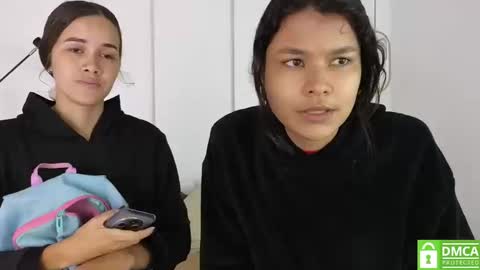 Snapshot of sexychanell_18 chatting on September 26, 2025, 1:04 pm chanell and yina online show from September 26, 2025, 1:04 pm