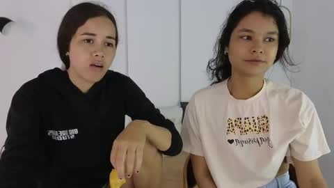 Snapshot of sexychanell_18 chatting on October 5, 2025, 1:09 pm chanell and yina online show from October 5, 2025, 1:09 pm