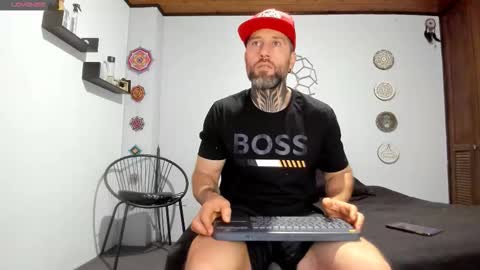 Antonioylola online show from November 4, 2025, 12:04 pm