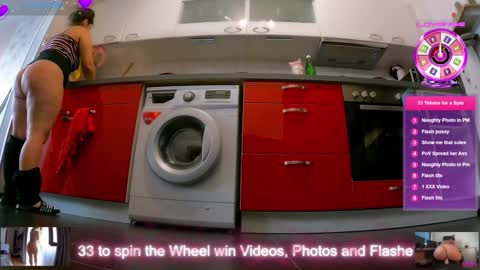 Snapshot of sexydea chatting on December 15, 2025, 12:53 pm XDA online show from December 15, 2025, 12:53 pm