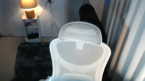 Devine online show from November 16, 2025, 1:22 am