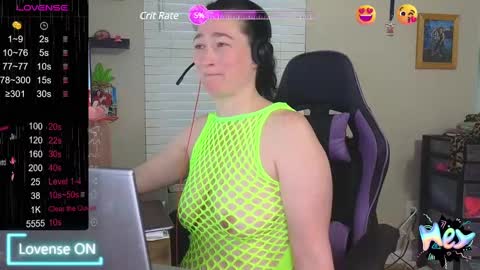 Snapshot of sexydistraction1 chatting on December 20, 2024, 10:00 pm  SexyDistraction  online show from December 20, 2024, 10:00 pm