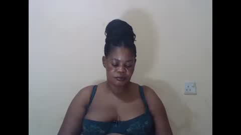 Snapshot of sexydove2 chatting on February 15, 2025, 7:17 pm EMILY online show from February 15, 2025, 7:17 pm