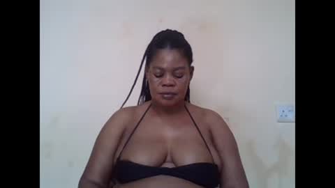 Snapshot of sexydove2 chatting on February 19, 2025, 6:44 am EMILY online show from February 19, 2025, 6:44 am