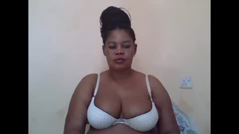 Snapshot of sexydove2 chatting on February 26, 2025, 7:20 am EMILY online show from February 26, 2025, 7:20 am