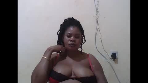 Snapshot of sexydove2 chatting on September 18, 2025, 6:43 pm EMILY online show from September 18, 2025, 6:43 pm