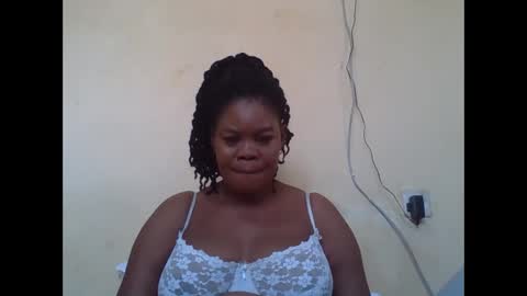 Snapshot of sexydove2 chatting on September 22, 2025, 6:37 am EMILY online show from September 22, 2025, 6:37 am