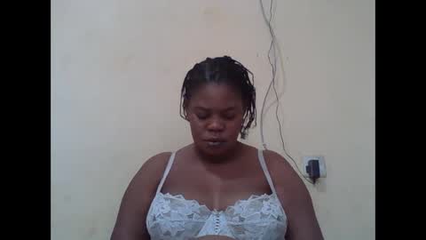 Snapshot of sexydove2 chatting on October 3, 2025, 3:36 am EMILY online show from October 3, 2025, 3:36 am