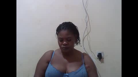 Snapshot of sexydove2 chatting on October 7, 2025, 2:53 am EMILY online show from October 7, 2025, 2:53 am