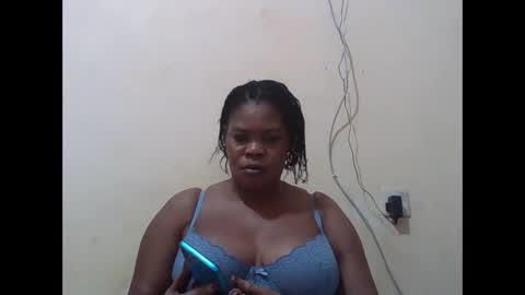 Snapshot of sexydove2 chatting on October 13, 2025, 6:08 pm EMILY online show from October 13, 2025, 6:08 pm