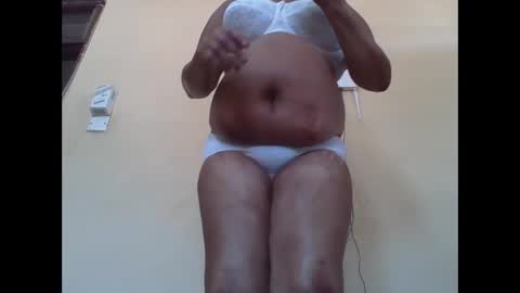 Snapshot of sexydove2 chatting on October 19, 2025, 6:47 am EMILY online show from October 19, 2025, 6:47 am