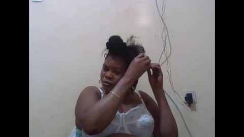 Snapshot of sexydove2 chatting on October 19, 2025, 7:03 pm EMILY online show from October 19, 2025, 7:03 pm