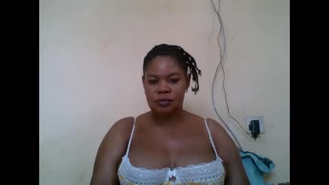 Snapshot of sexydove2 chatting on November 1, 2025, 7:10 am EMILY online show from November 1, 2025, 7:10 am