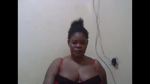 Snapshot of sexydove2 chatting on January 31, 2026, 7:11 pm EMILY online show from January 31, 2026, 7:11 pm