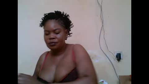 Snapshot of sexydove2 chatting on February 7, 2026, 8:07 am EMILY online show from February 7, 2026, 8:07 am