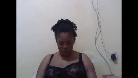 Snapshot of sexydove2 chatting on February 8, 2026, 6:22 pm EMILY online show from February 8, 2026, 6:22 pm