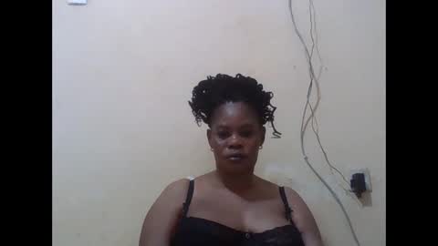 Snapshot of sexydove2 chatting on February 18, 2026, 6:37 pm EMILY online show from February 18, 2026, 6:37 pm