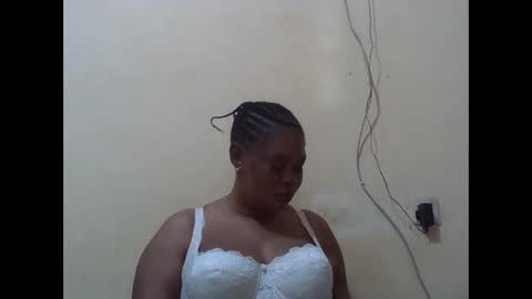 Snapshot of sexydove2 chatting on February 22, 2026, 6:39 pm EMILY online show from February 22, 2026, 6:39 pm