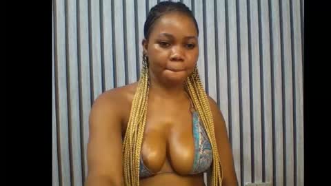 Snapshot of sexyeye368293 chatting on October 29, 2025, 12:24 am sexyeye368293 online show from October 29, 2025, 12:24 am