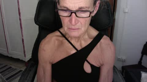 Snapshot of sexyfit58 chatting on December 1, 2024, 11:58 pm SexyFit58 online show from December 1, 2024, 11:58 pm