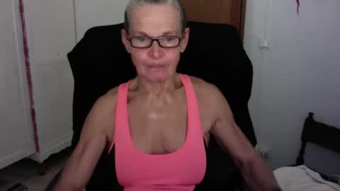 Snapshot of sexyfit58 chatting on January 7, 2025, 11:35 pm SexyFit58 online show from January 7, 2025, 11:35 pm