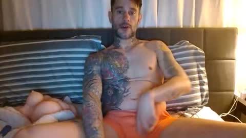 Sexy Fit Daddy online show from April 7, 2026, 5:19 am