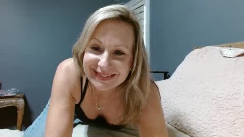 LisaisLuscious online show from February 11, 2025, 9:35 pm