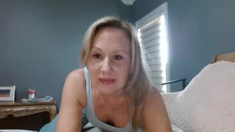 LisaisLuscious online show from March 10, 2025, 2:26 pm