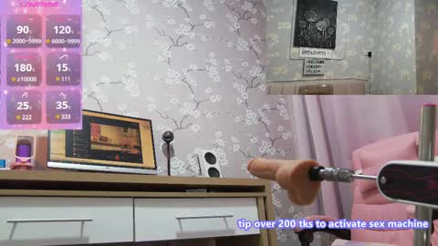 Snapshot of sexyhottease69 chatting on February 26, 2025, 11:09 am Flavia online show from February 26, 2025, 11:09 am