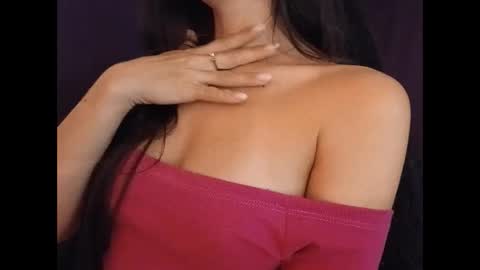 Snapshot of sexyideusa chatting on December 28, 2024, 6:18 pm Sexy online show from December 28, 2024, 6:18 pm